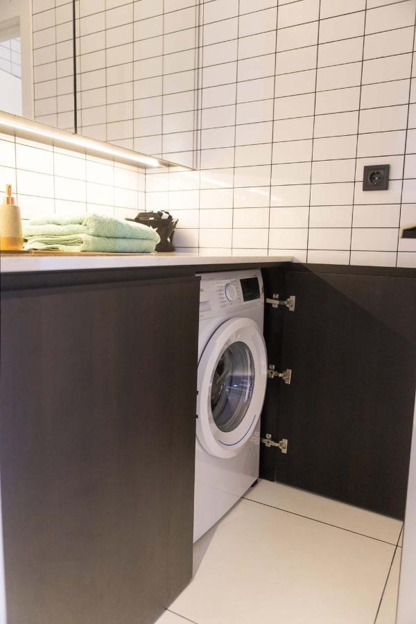 Stylish 1 Bedroom Studio Near Most City 드네프로페트로프스크 외부 사진