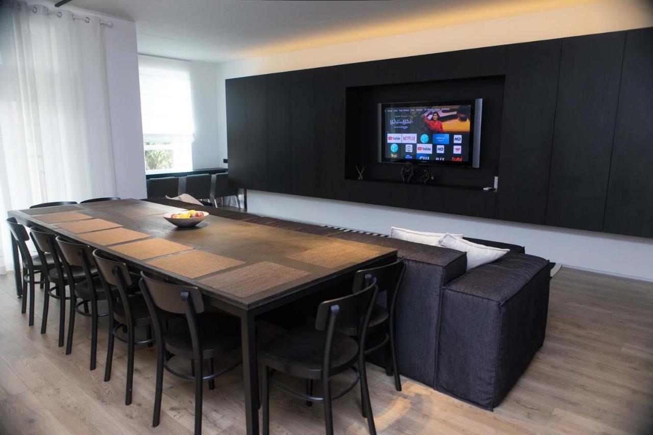 Stylish 1 Bedroom Studio Near Most City 드네프로페트로프스크 외부 사진