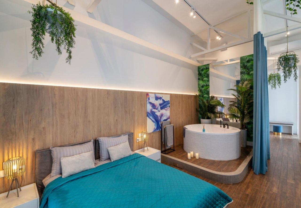 Stylish 1 Bedroom Studio Near Most City 드네프로페트로프스크 외부 사진